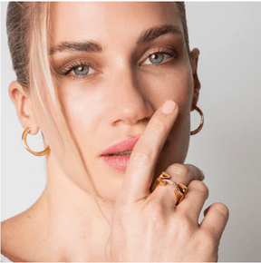 Anel Luxe com Zircônia - Tudo Tem