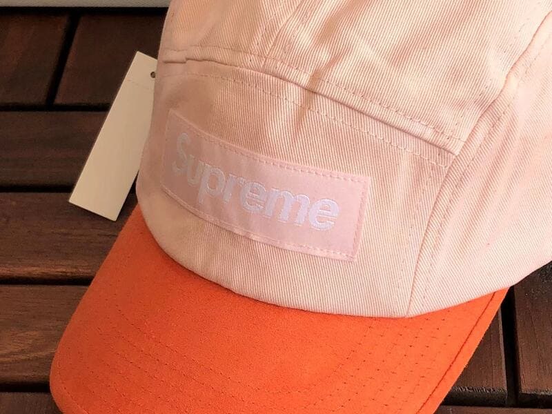 Boné Supreme Washed Chino Twill Camp Salmon Colour