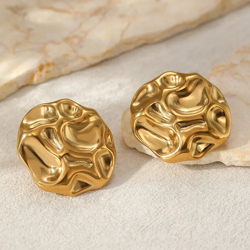 Brinco Irregular Banhado a Ouro - Tudo Tem