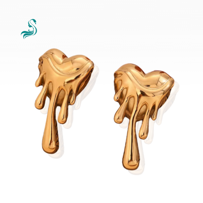 Brinco Derretendo Amor  TT Banhados a Ouro 18k