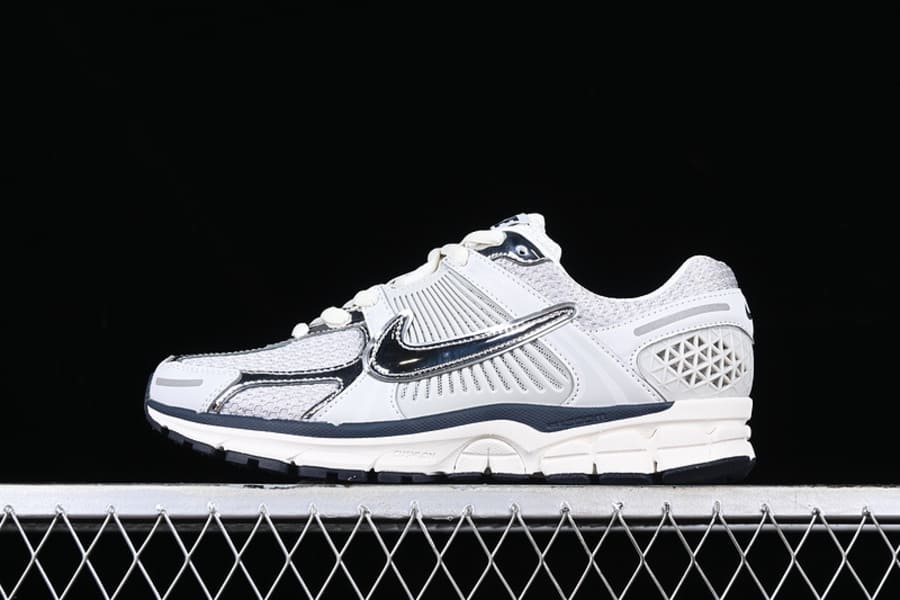 Nike Zoom Vomero 5 Photon Dust Metallic Silver