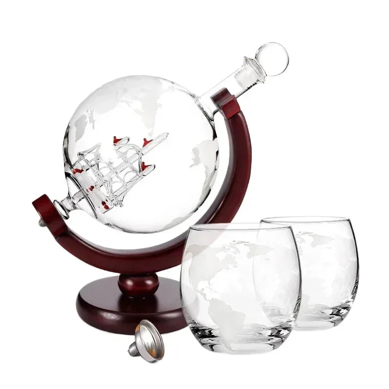 Conjunto Decanter Globo com Suporte em Madeira e 2 Copos Lenogue