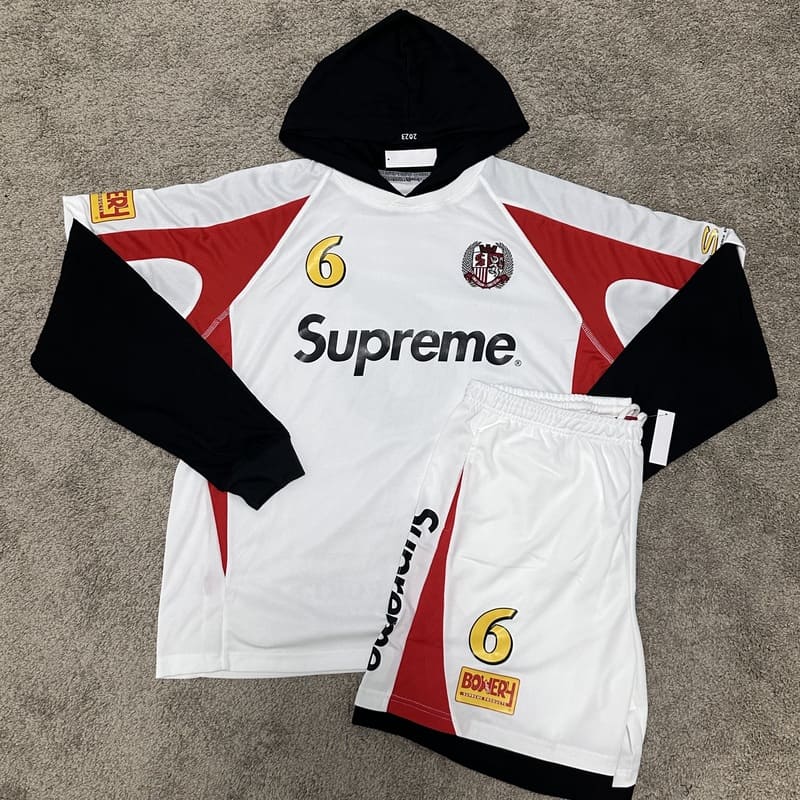 Conjunto Supreme Hooded Soccer Branco