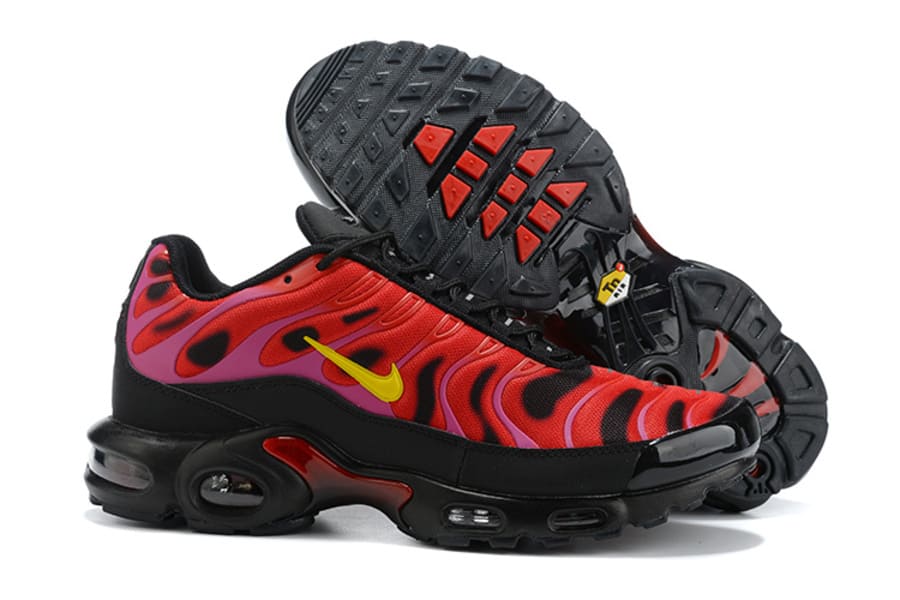 Air Max Plus TN x Supreme University Red