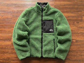 Jaqueta Stussy 8 Ball Sherpa Dupla Face