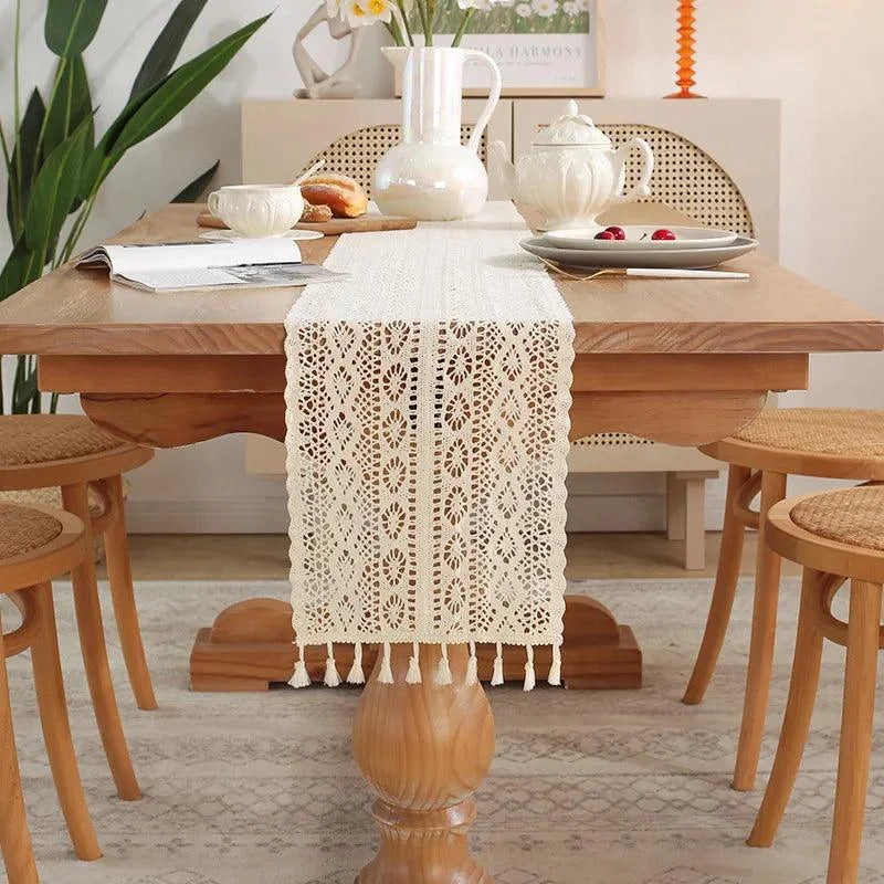 Decoração Trilho de Mesa Vintage em Crochê de Algodão