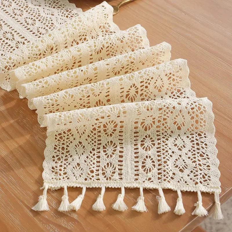 Decoração Trilho de Mesa Vintage em Crochê de Algodão