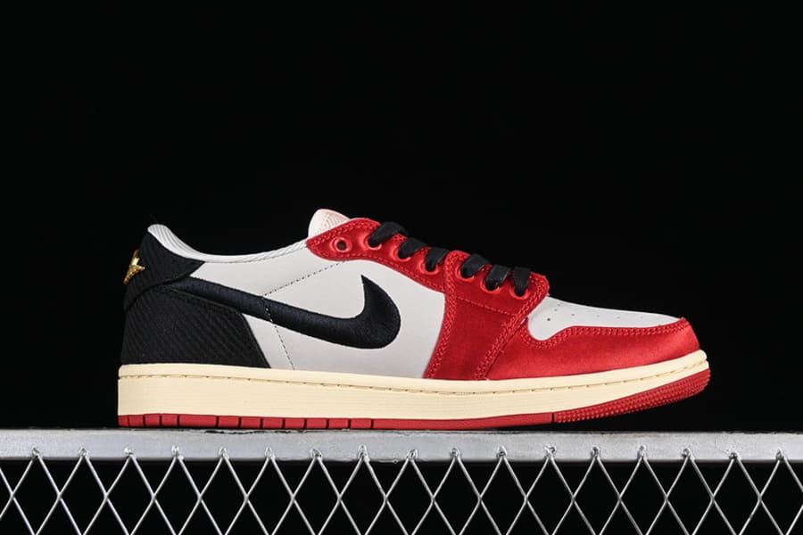 Jordan 1 Low Retro OG Trophy Room