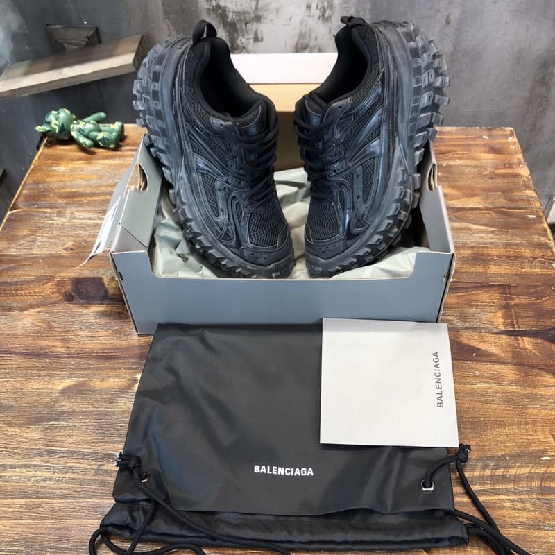 Balenciaga Bouncer Black