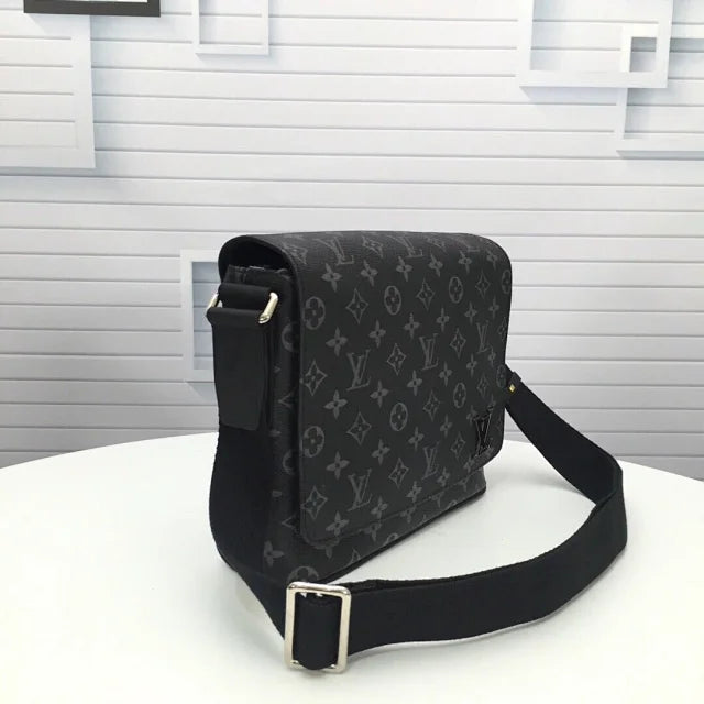 Louis Vuitton Bag Messenger District Monogram Eclipse