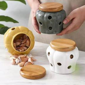 Pote de Cerâmica com Tampa de Madeira